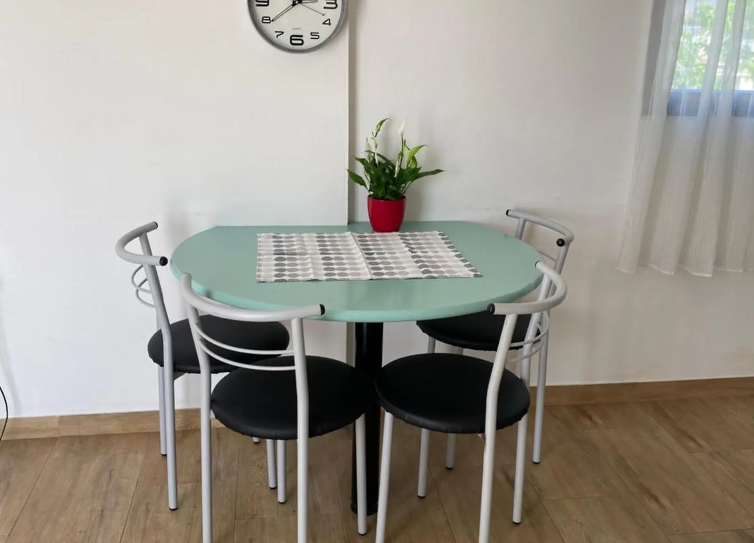 Apartments Tena With Private Parking Pula