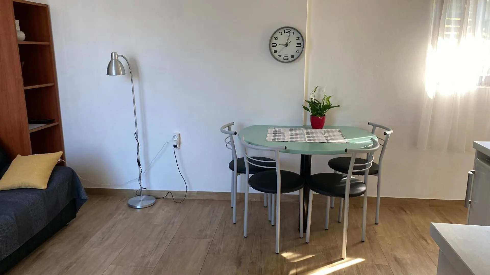 Apartments Tena With Private Parking Pula