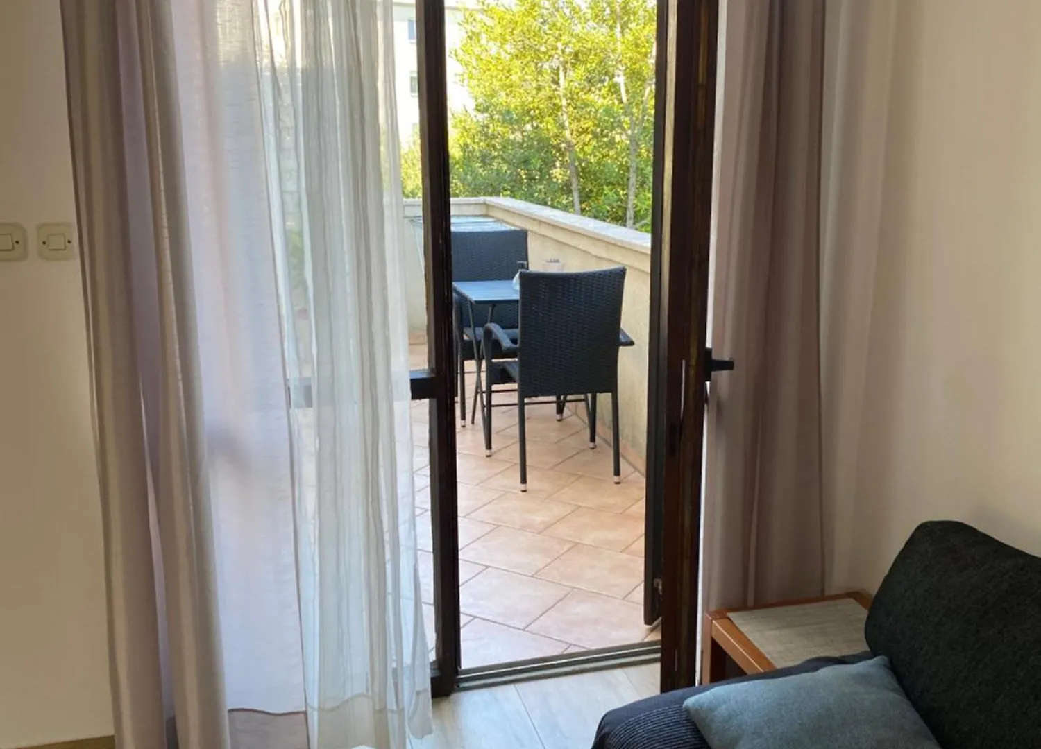 Apartments Tena With Private Parking Pula
