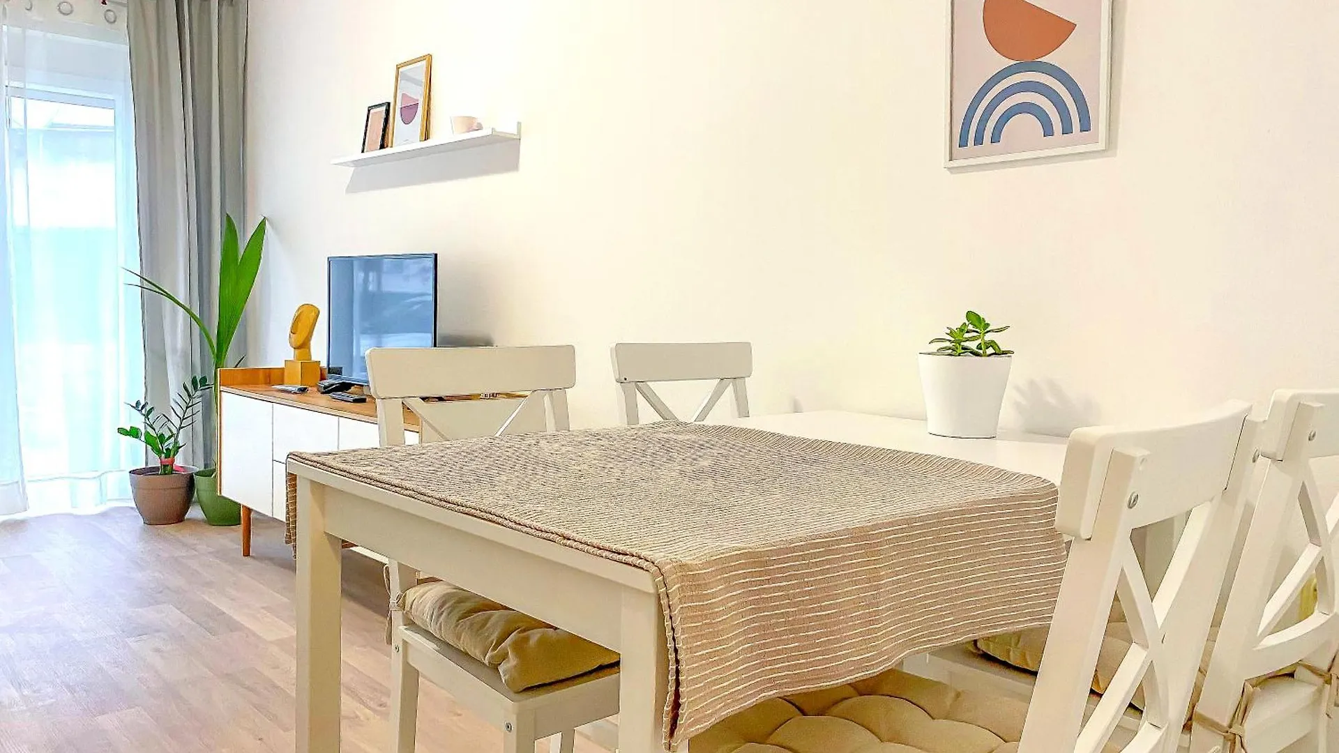 Apartments Tena With Private Parking Pula