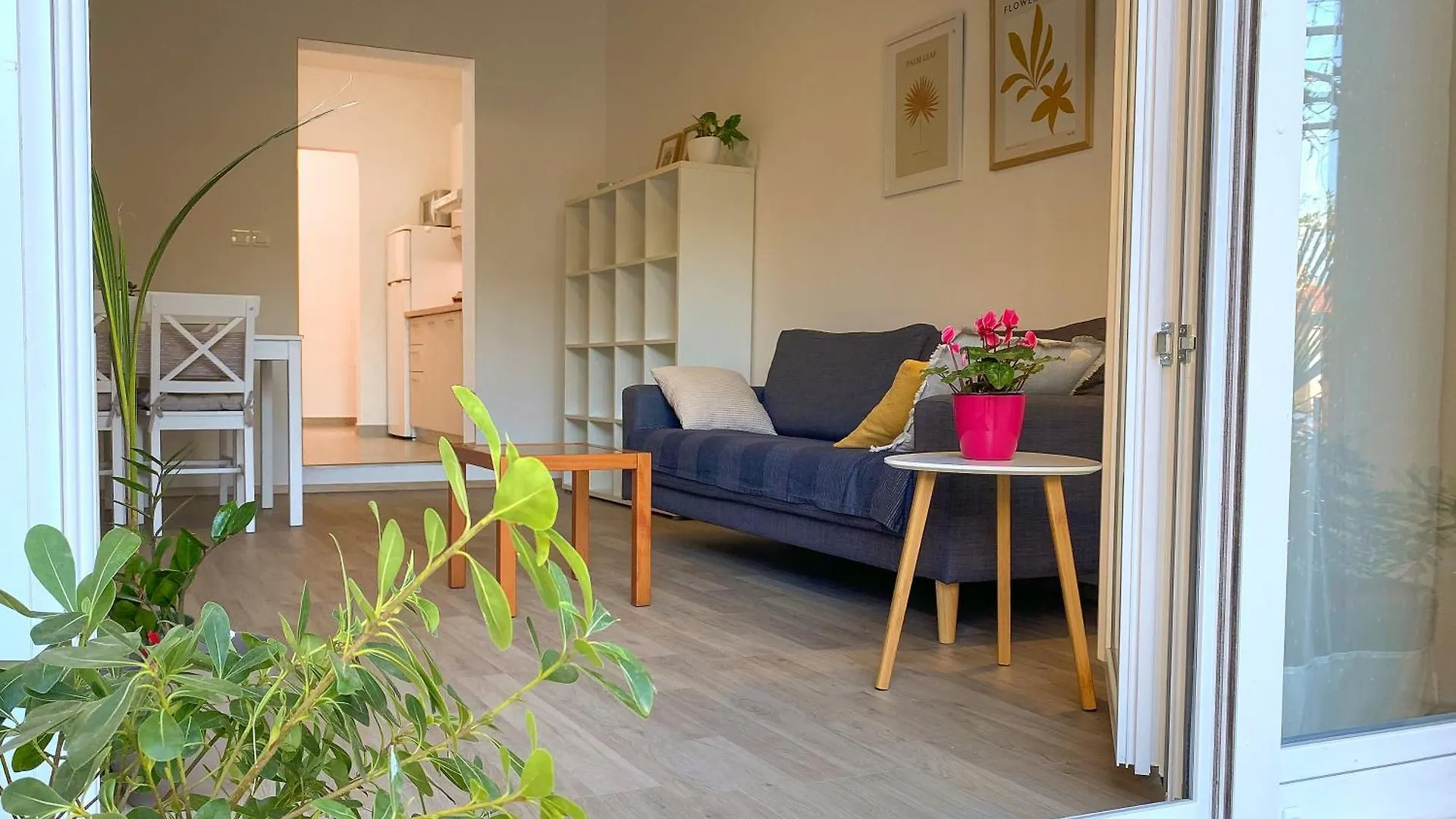 Apartments Tena With Private Parking Pula