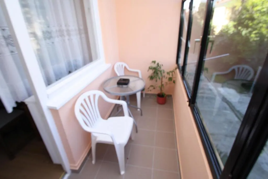 Apartments Tena With Private Parking Pula 0*,  Croatia