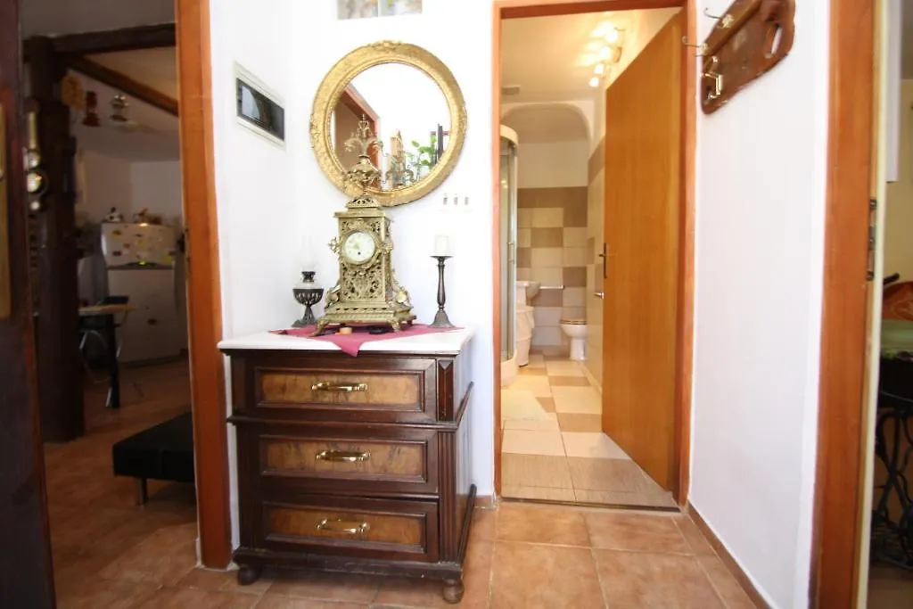 Apartments Tena With Private Parking Pula 0*,  Croatia