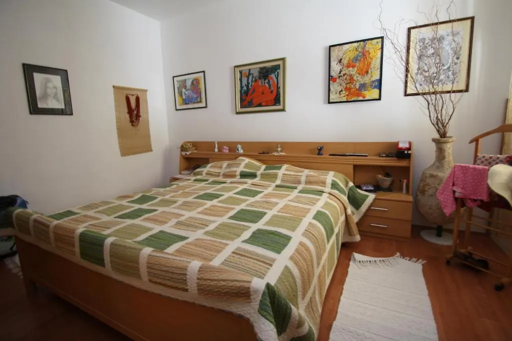 Apartments Tena With Private Parking Pula Croatia
